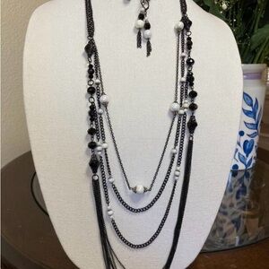 Elegant Black and White Layered Necklace
